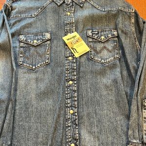 Men’s Wrangler Denim Pearl-snap shirt